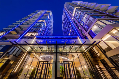 50 Un Plaza Apartments